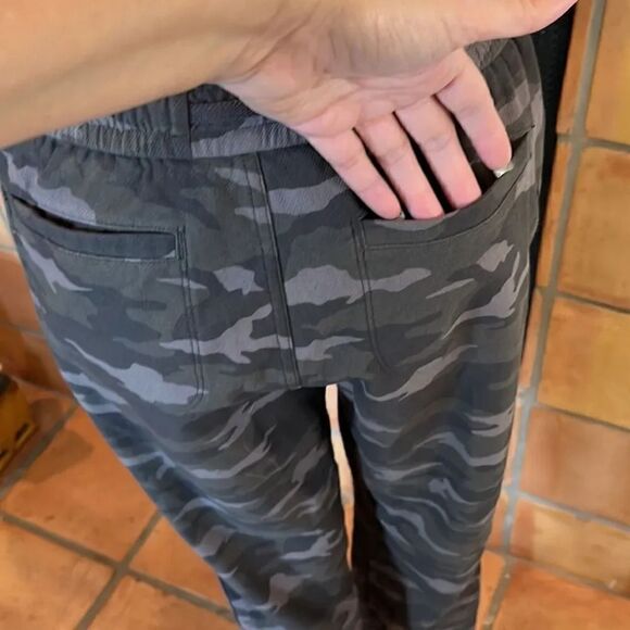 Athleta Camo Farallon Jogger, 2! - Picture 7 of 10